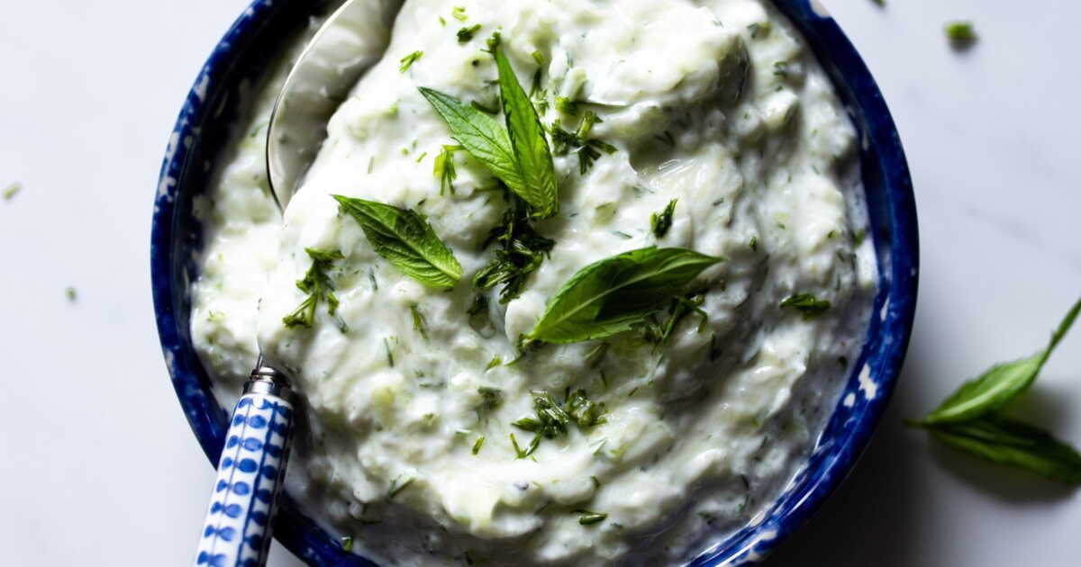 Dégustez un tzatziki fait maison : la recette traditionnelle grecque à essayer