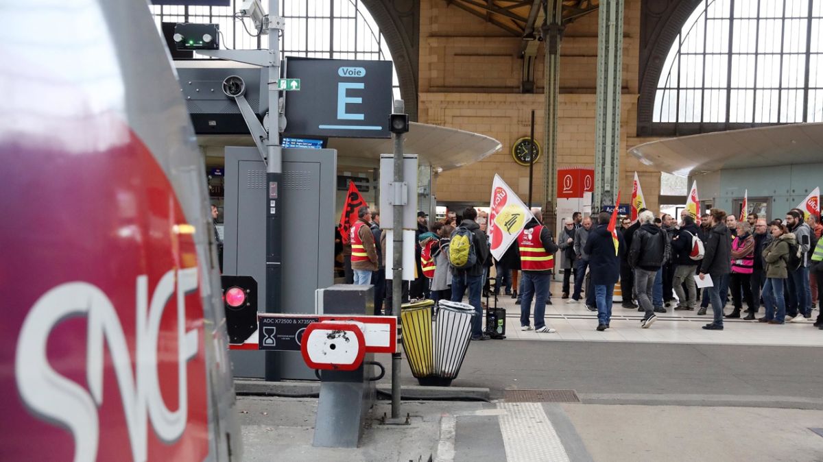 La SNCF à l'arrêt : un appel à la grève pour des salaires revalorisés