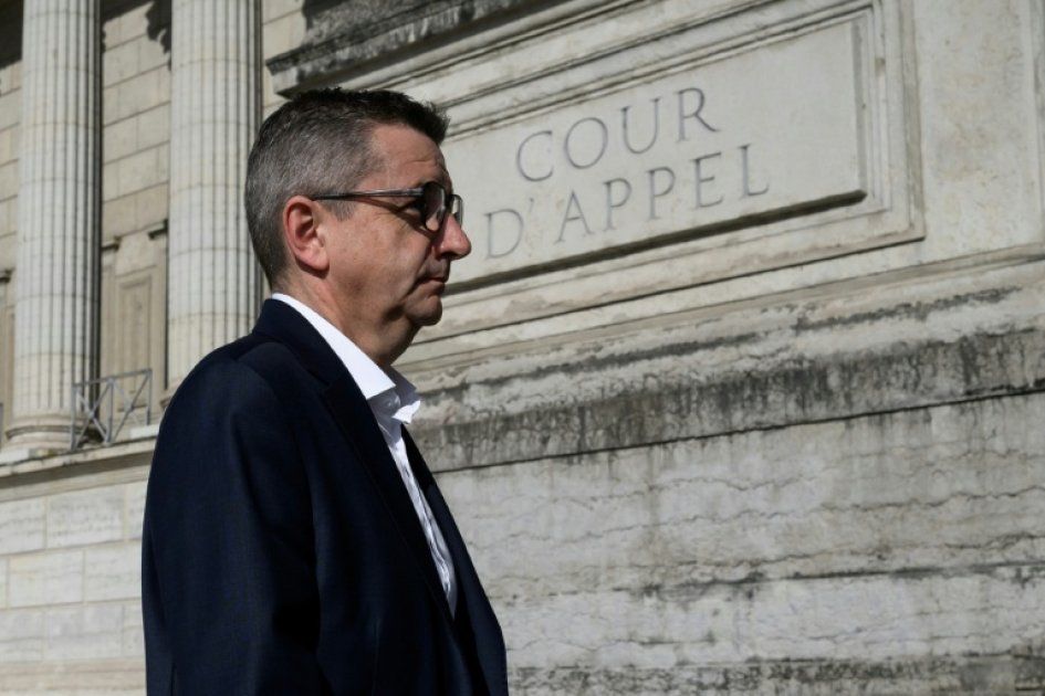 Chantage à la sextape : l'ex-maire de Saint-Etienne persiste dans son innocence lors de son procès en appel
