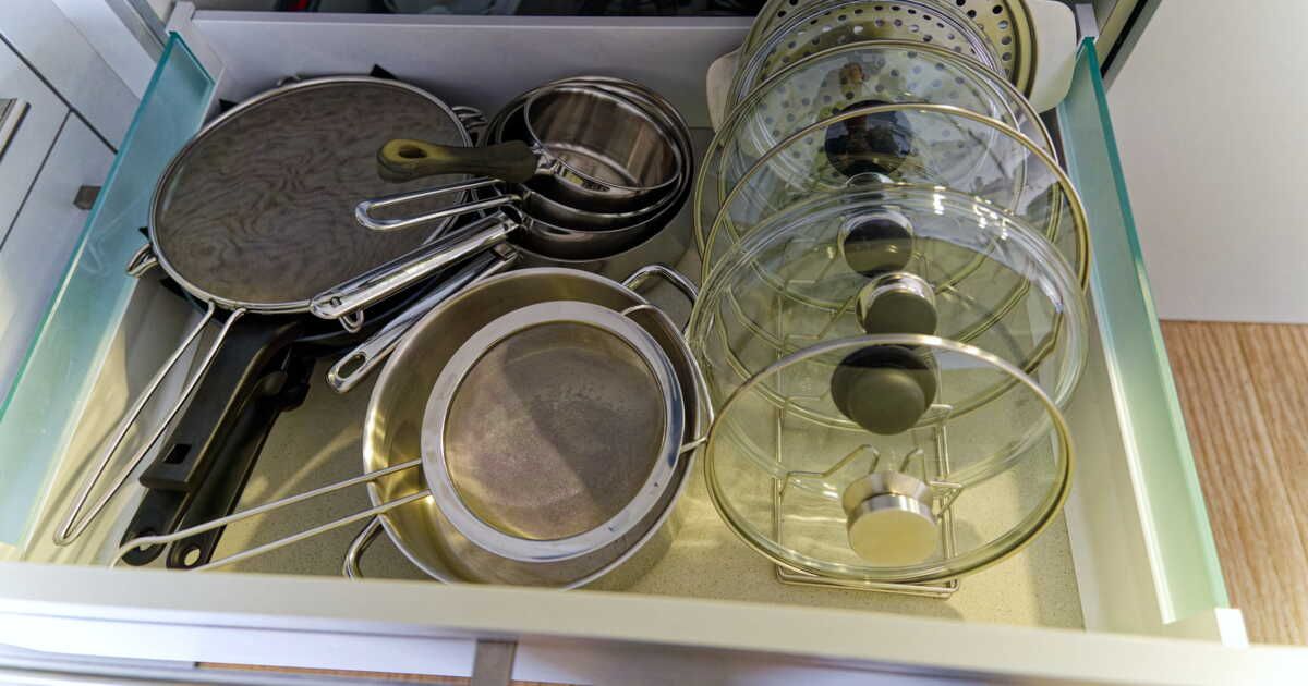 Des idées malines pour organiser vos couvercles de casseroles