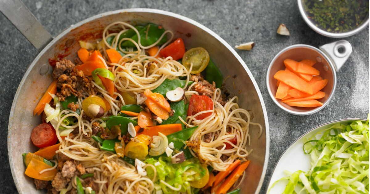Wok de porc au gingembre et vermicelles de riz