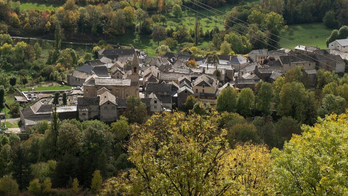Explorer les merveilles naturelles des sources de Cubières et du mont Lozère
