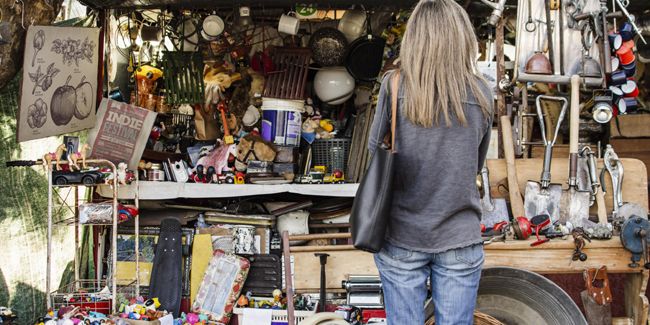Maximiser ses revenus grâce aux brocantes : conseils et astuces