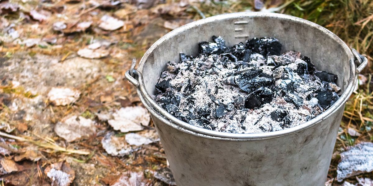 La magie de la cendre de bois : 5 astuces pour un ménage écolo