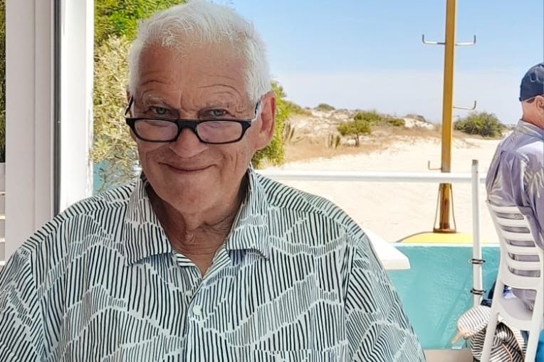 Un passionné de football parcourt le monde pour les Coupes du monde depuis 50 ans