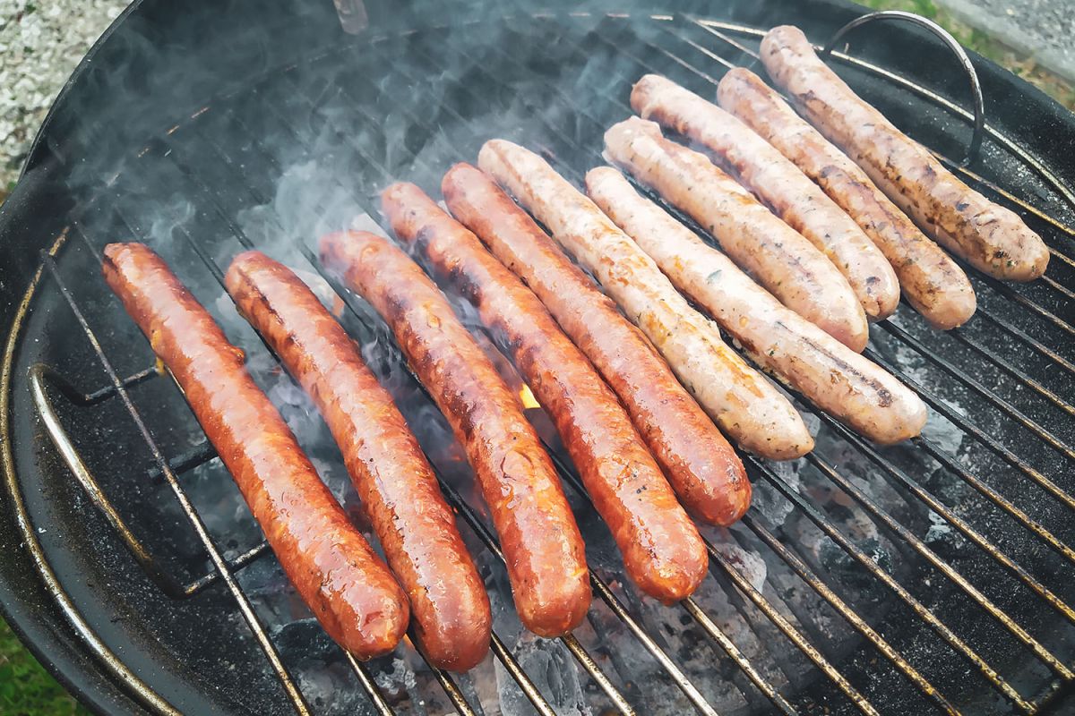 Découvrez l'astuce pour réussir vos saucisses et merguez au barbecue