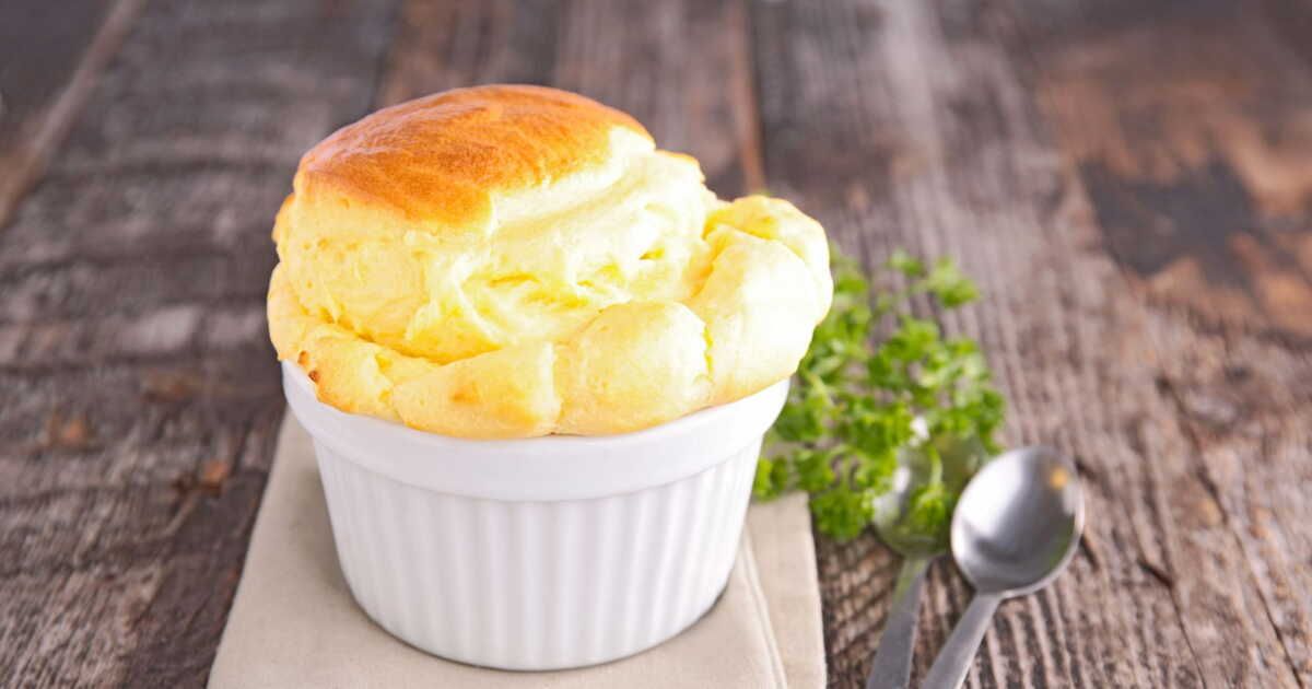 La recette inratable du soufflé au fromage, un délice moelleux à vous faire fondre