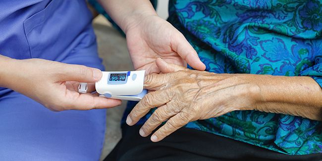 Le guide complet pour des soins à domicile adaptés aux seniors
