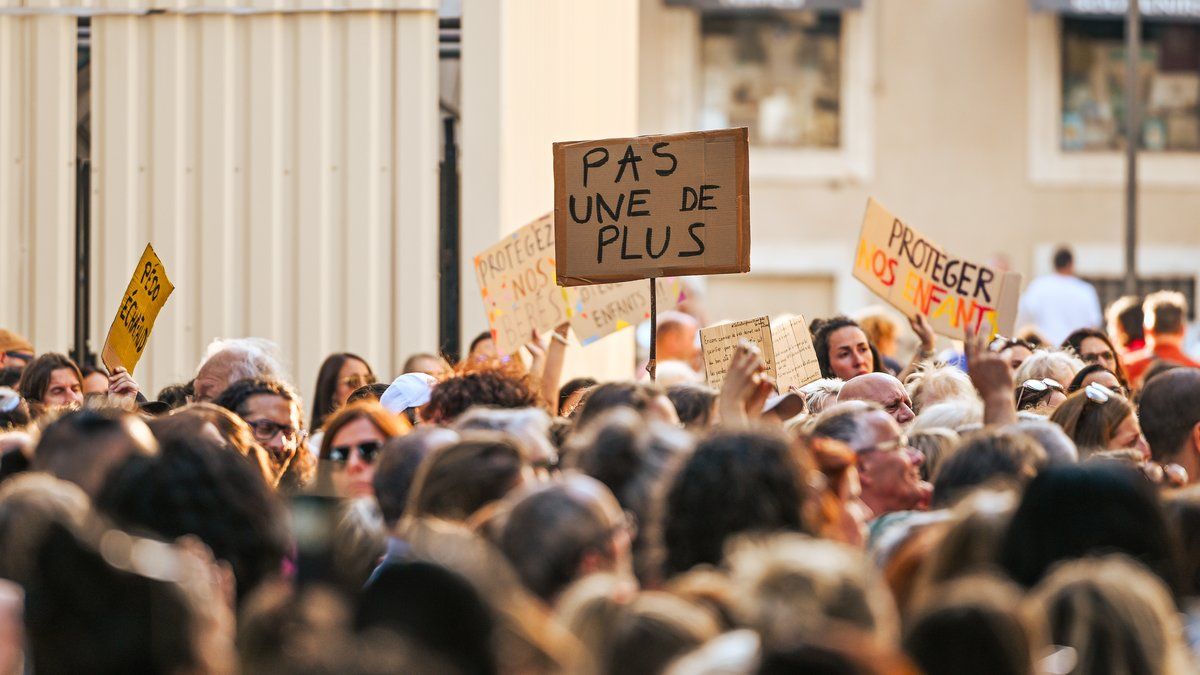 Mobilisation à Nîmes : un appel urgent pour une loi contre les violences sexistes