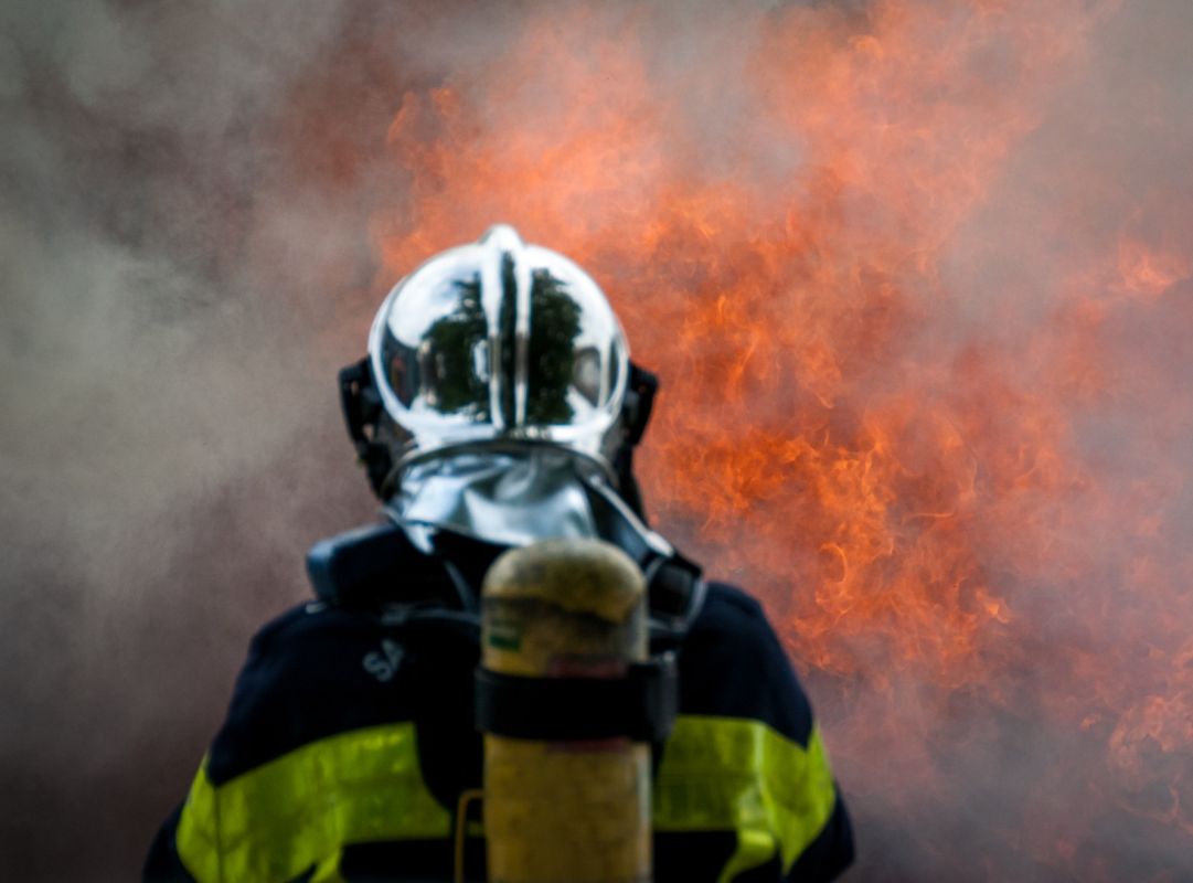 Un incendie dévastateur touche le Gard et perturbe l'A9