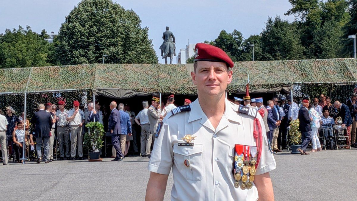 Un nouveau chapitre pour le 1er RHP : passation de commandement et monument du souvenir