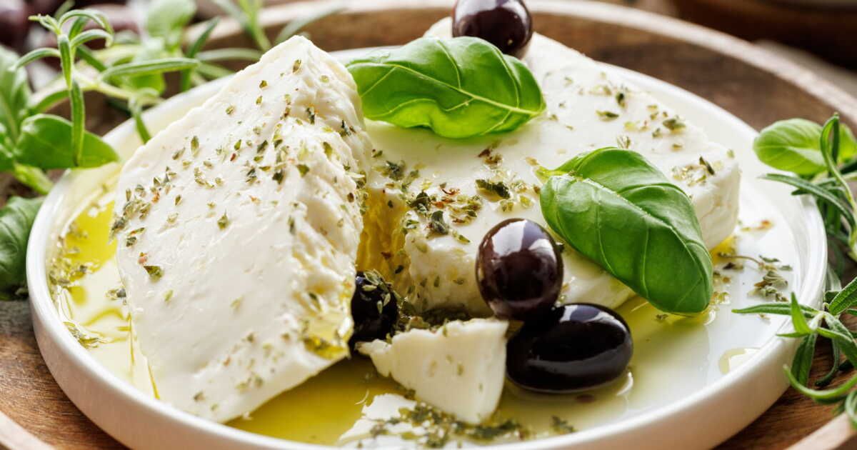 Ces fromages qui favorisent la perte de poids : l'alliance parfaite dans vos salades
