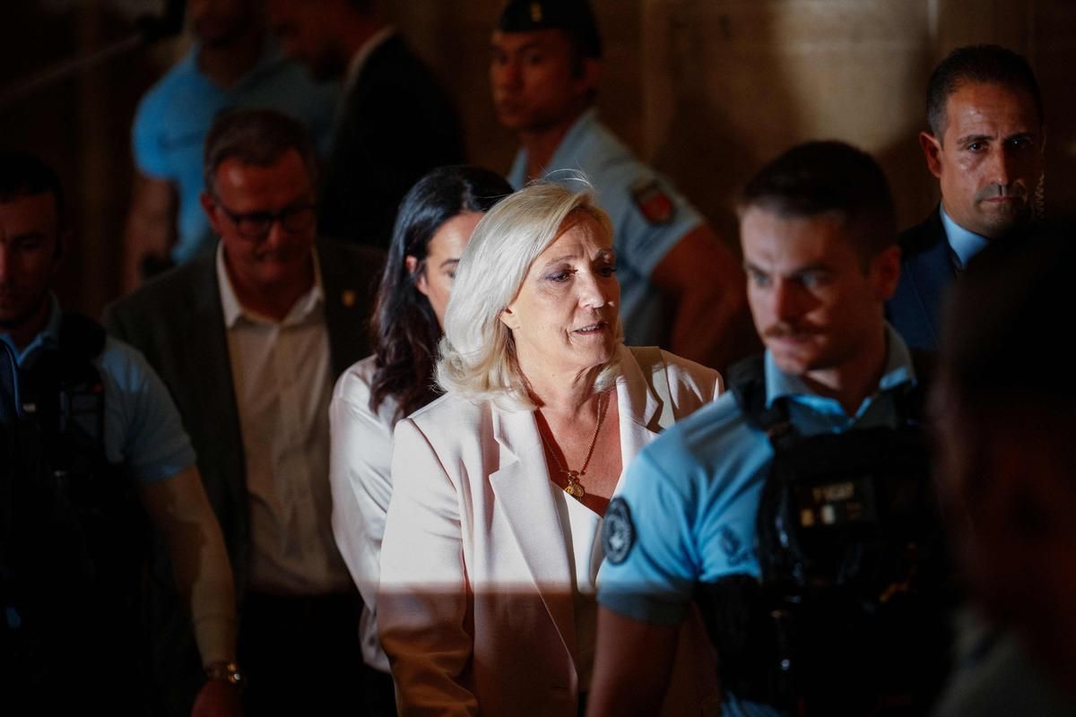 Le parquet général abandonne le pourvoi dans l'affaire des assistants du RN